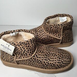 Women's Arizona Jean Co Spring Flat Heel Booties Spotted Animal 8 New